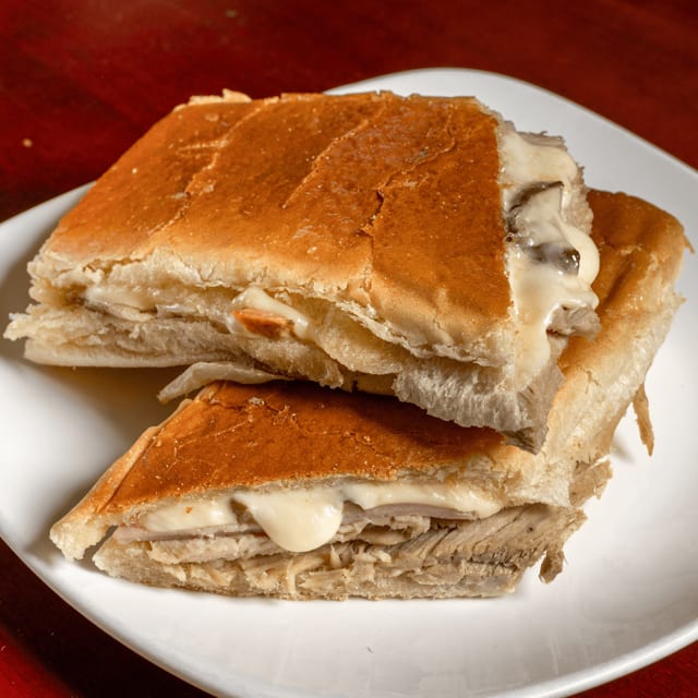 Sandwich Cubano (Cuban Sandwich).