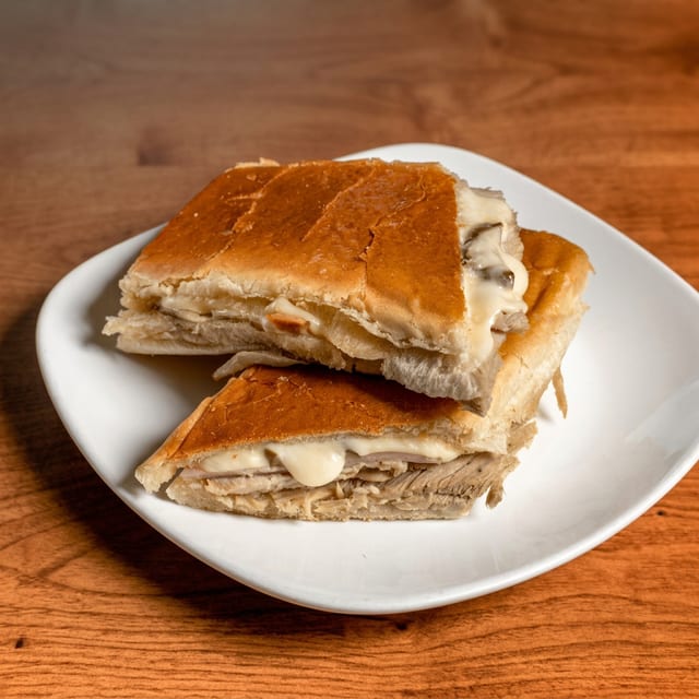 Sandwich Cubano (Cuban Sandwich).