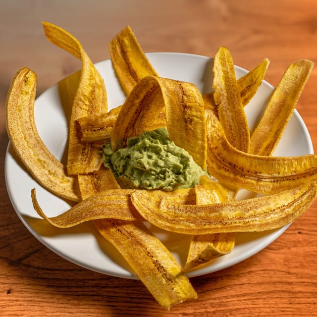 Mariquitas Con Guacamole.